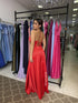VESTIDO ALCINHA COM DECOTE FENDA LISO